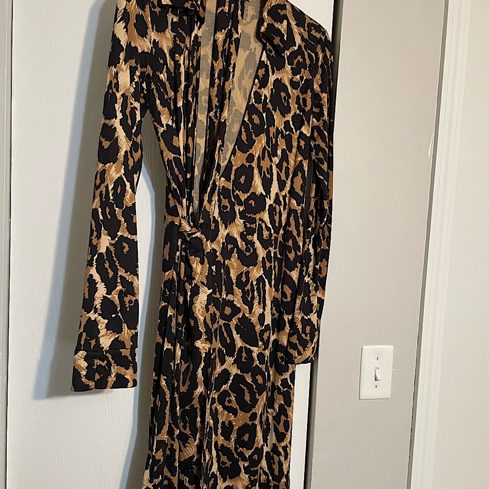 COPY - Diane Von Furstenberg wrap leopard print dress